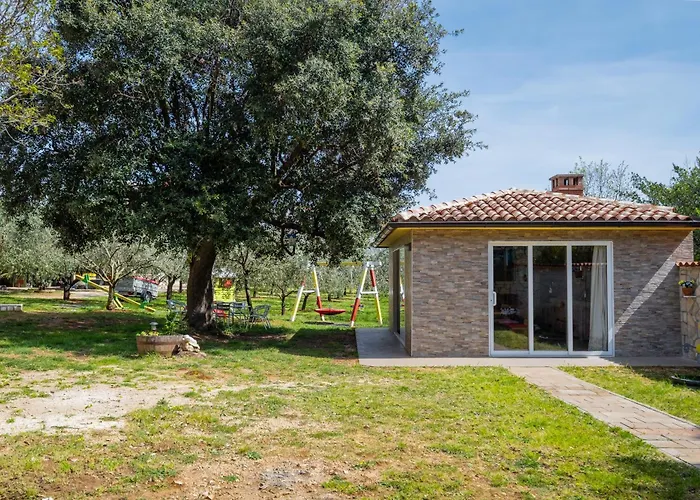 Veronika 2 Holiday home *