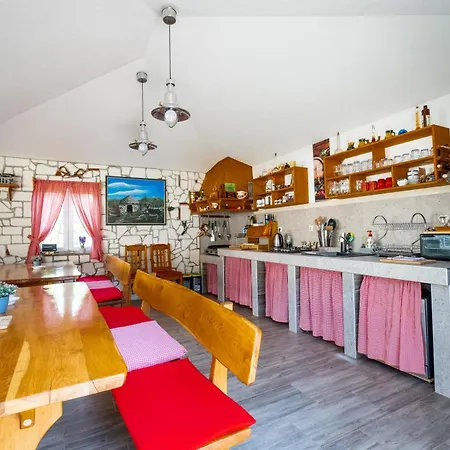 Veronika 2 度假居 普拉